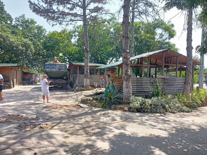 Бар/Ресторан в Шикарном Месте с Оборудованием