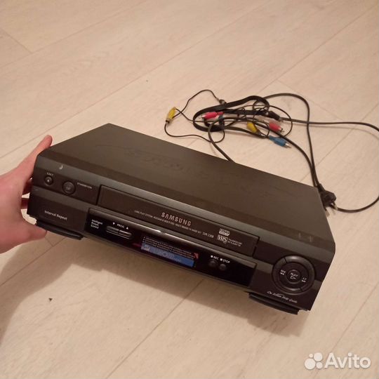 Видеомагнитофон