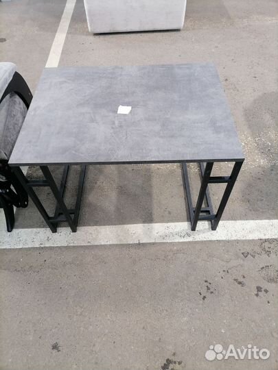 Журнальный столик в стиле лофт