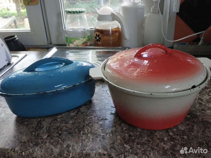 Кастрюля чугунная эмалированная СССР