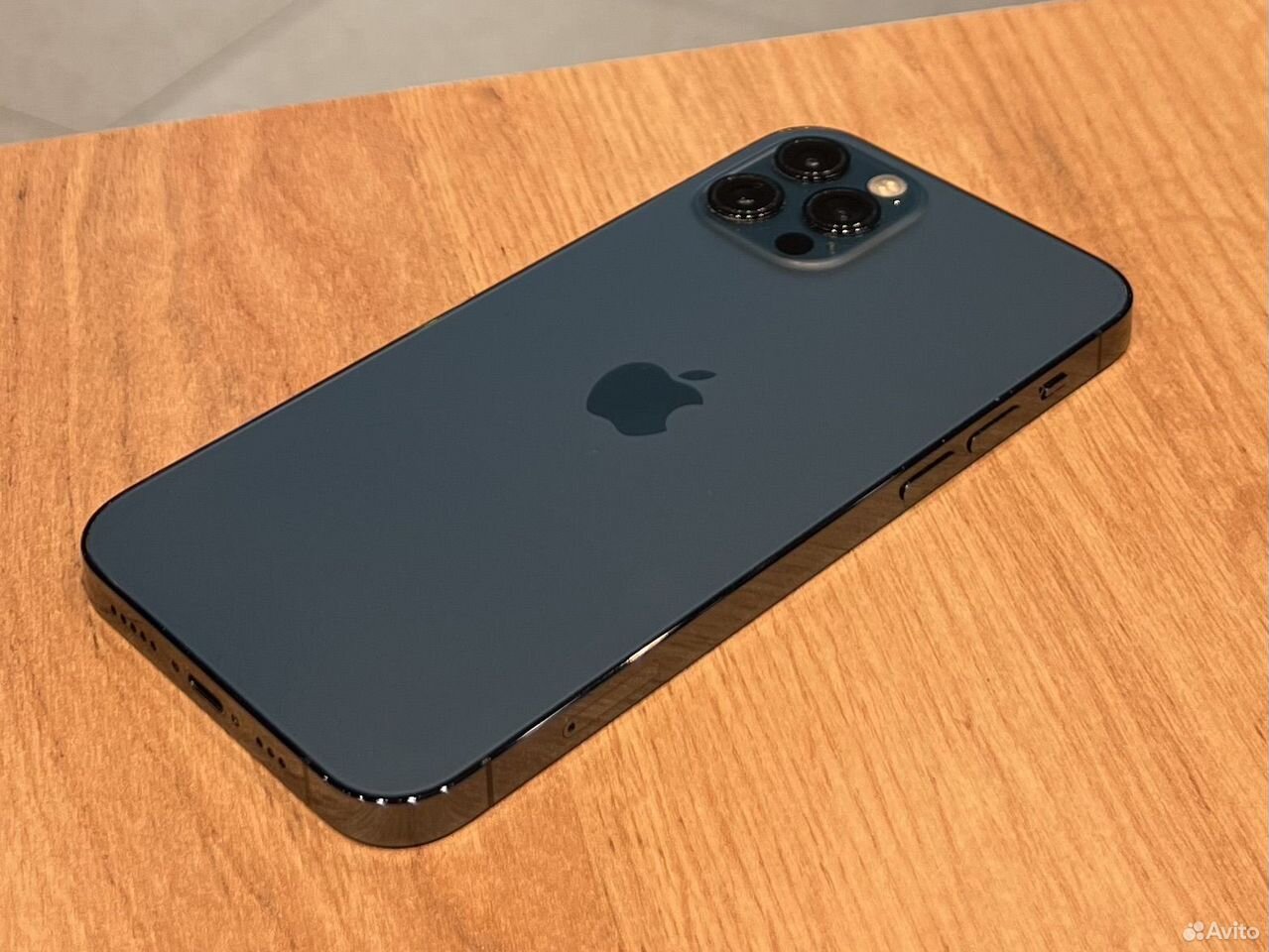 iPhone 12 Pro, 256 ГБ, SIM + eSIM