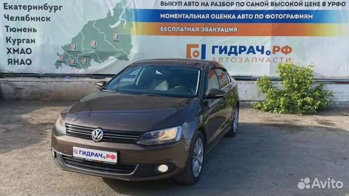 Датчик температуры воздуха Volkswagen Jetta (A6) 1