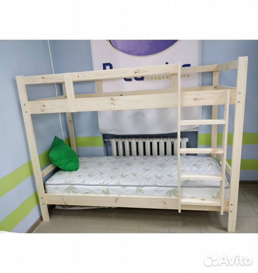 Двухъярусная кровать новая
