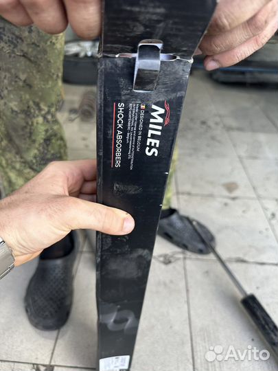 Стойка амортизатора поло седан