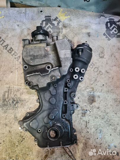 Крышка двигателя передняя VW Golf V 2003-2009 б/у