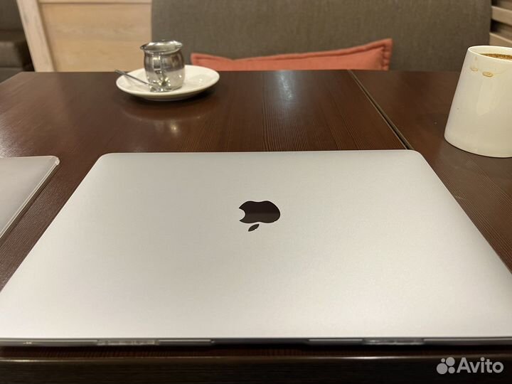 Apple MacBook air 13 2020 m1 8gb 256