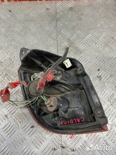 Фонарь задний правый Тойота Калдина