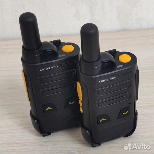 Рация с наушником, радиостанция с гарнитурой