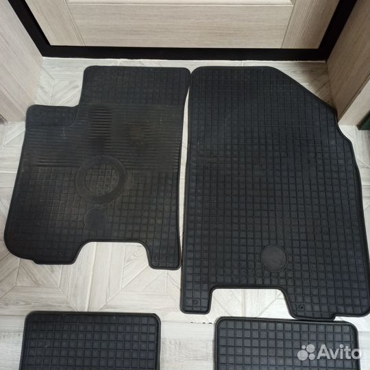 Резиновый коврик