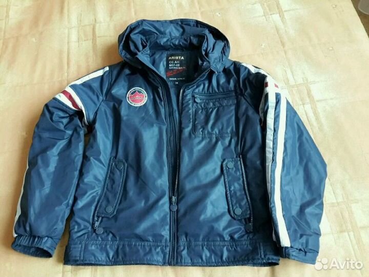 Демисезонная куртка, рост 146 см