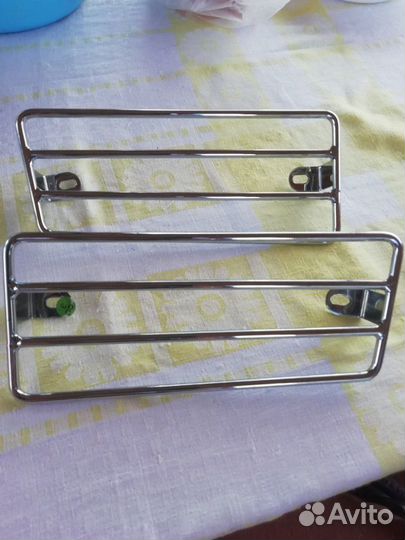 Декоративные решетки на задние фанари для мерседес