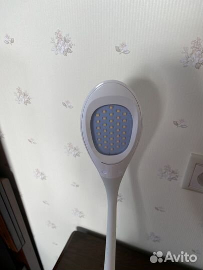 Лампа настольная