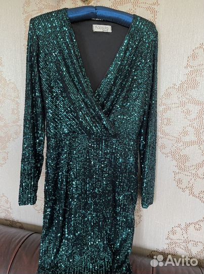 Платье с пайетками
