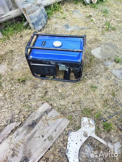 Бензогенератор 2.8кв