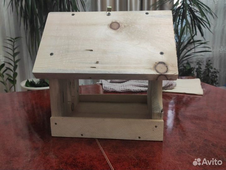 Кормушка, скворечник