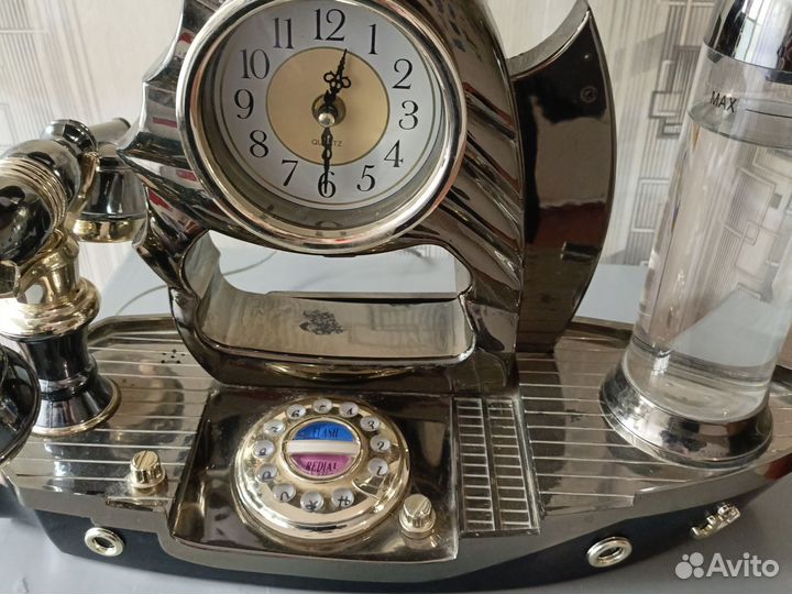 Телефон настольный