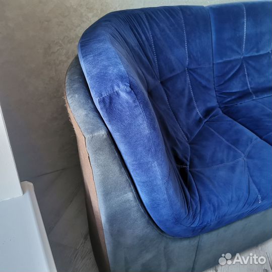 Диван