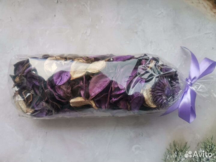 Декоративные листья, цветы, лепестки