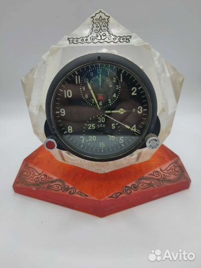 Отличные часы 122 чс. Авиационные ссср.Подставка