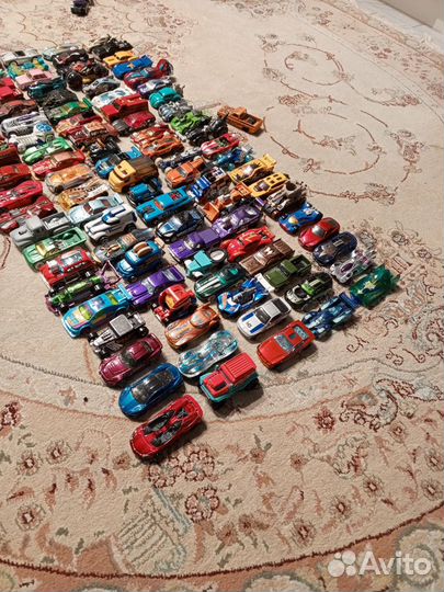 Модели Hotweels 1:64
