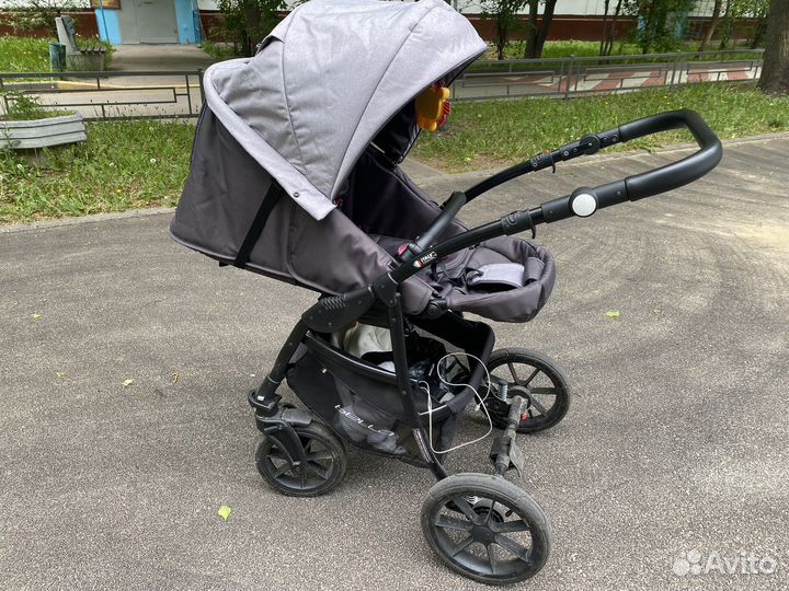 Универсальная коляска Riko Bella 3 в 1