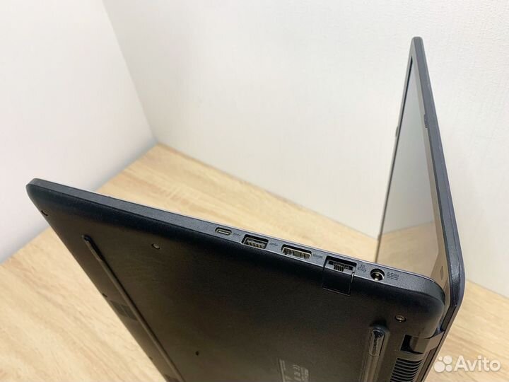 Игровой Asus 17.3/ Core i3/ 16GB DDR4/ MX110/ SSD