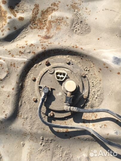 Toyota corolla 120 бензобак