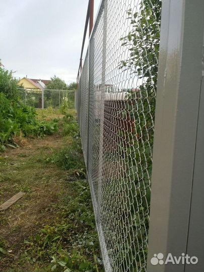 Забор из сетки рабицы