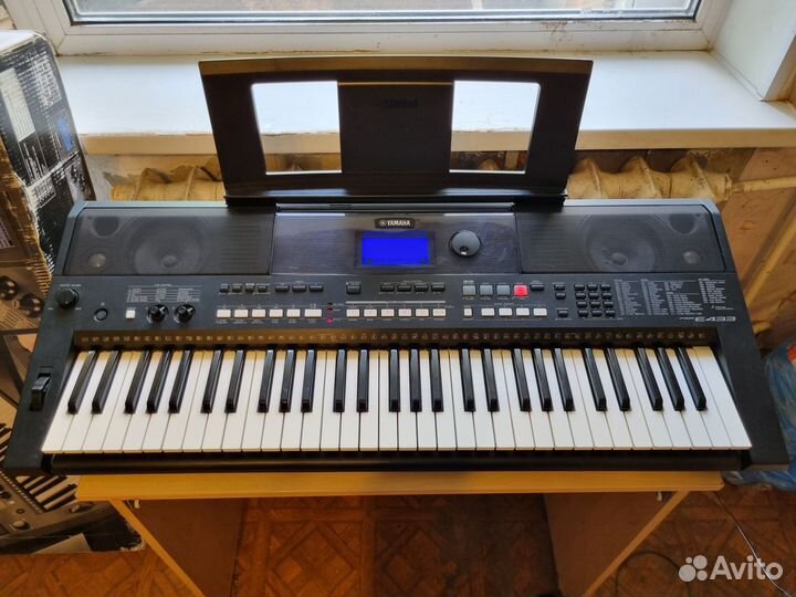 Клавишный синтезатор Yamaha psr433