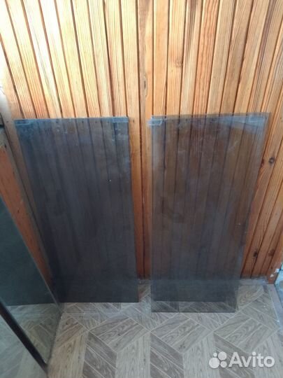 Стеклянные дверки от стенки, полки, зеркала