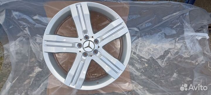 Один колёсный диск Mercedes, R 20