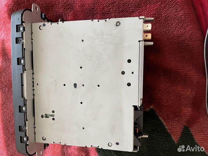 Штатная магнитола на Volkswagen В6 2008 оригинал