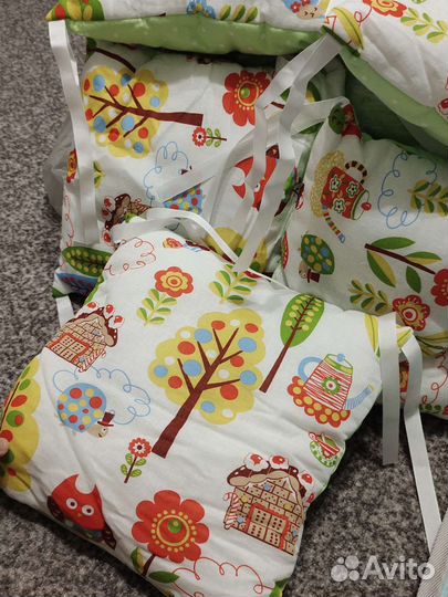 Бортики подушки в кроватку новые