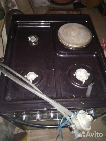 Продам газовую Плиту