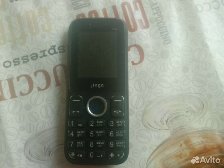 Телефон Jinga F100