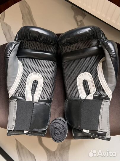 Боксерские перчатки 12 oz everlast