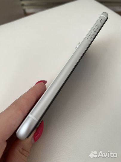 Телефон iPhone хр