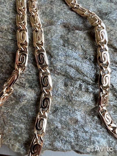 Цепь и крест