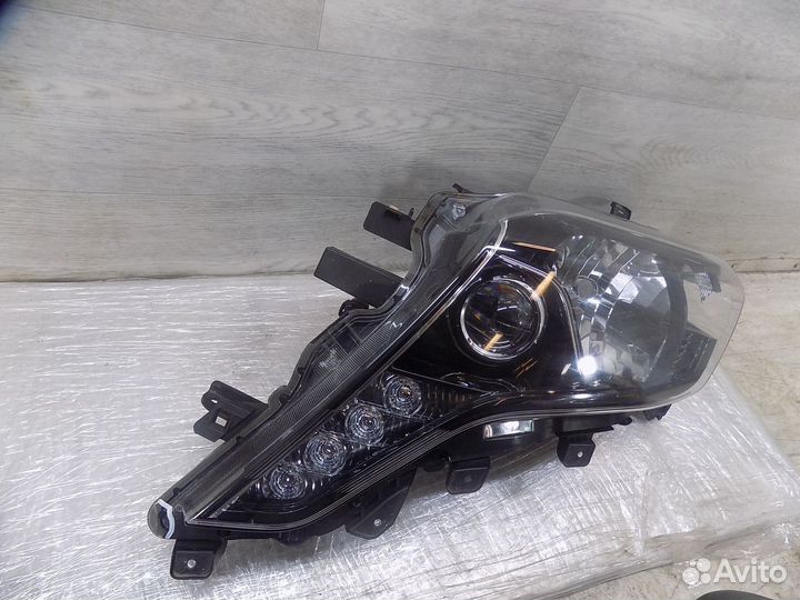 Фара левая Toyota Land Cruiser Prado