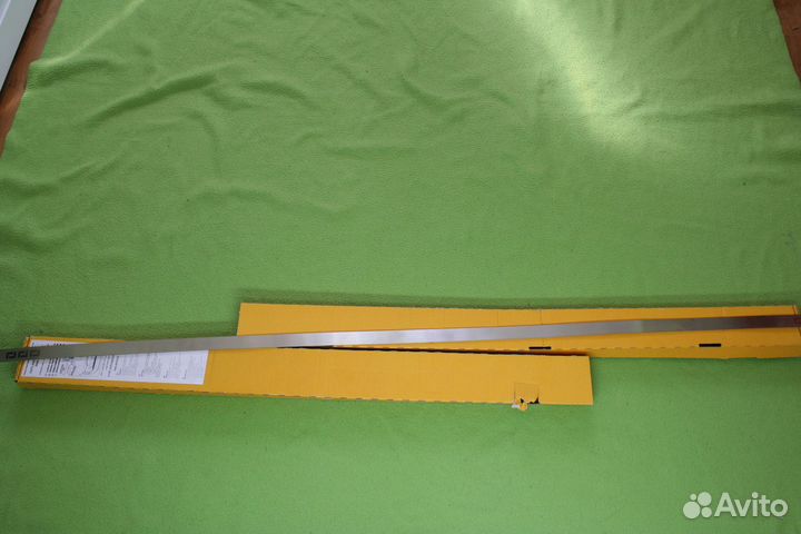 Накладка на дверь багажника mitsubishi outlander