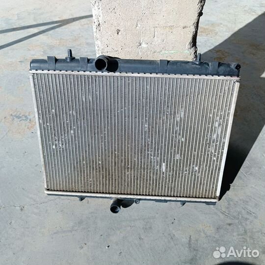 Радиатор охлаждения основной Peugeot Partner B9