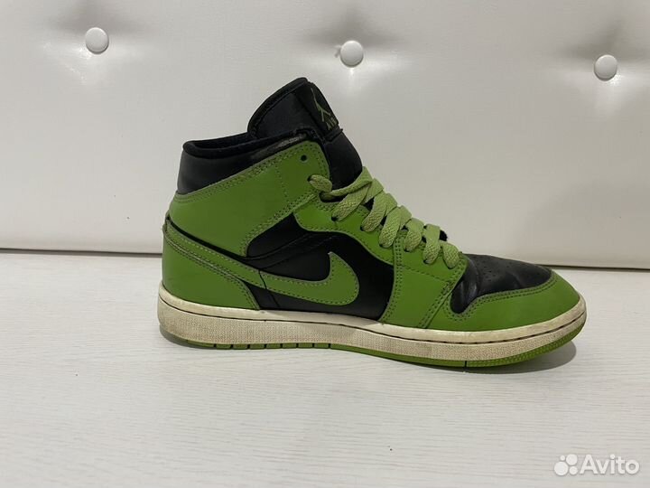 Jordan 1 mid 38 размер