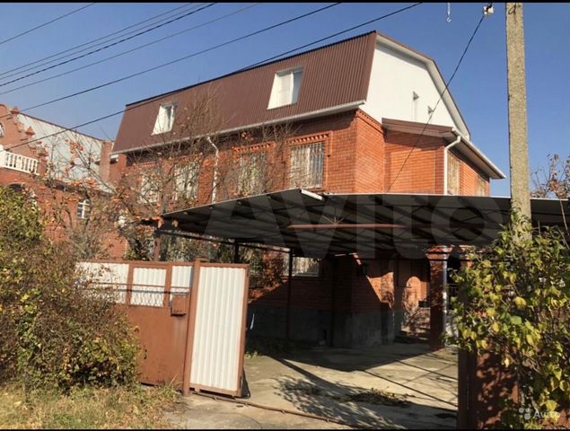 Дом 320 м² на участке 3,2 сот.