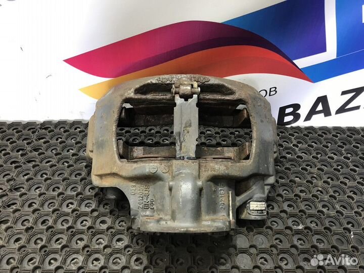 1862290 Суппорт передний правый Daf XF105