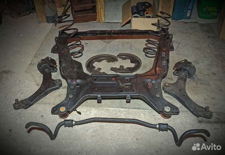Подрамник передний передняя подвеска volvo xc70 g9