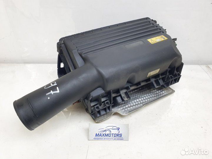 Корпус воздушного фильтра Mercedes-Benz C W205 2.0