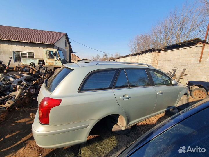 Кузов Toyota avensis 03-07г 2,0 TDI