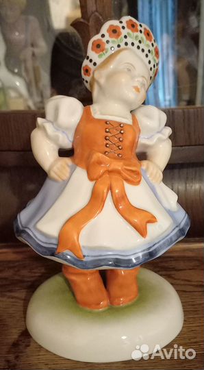 Фарфоровые статуэтки