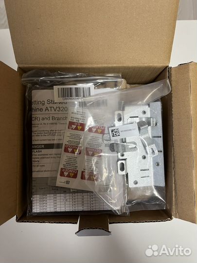 Schneider electric atv320u04n4c