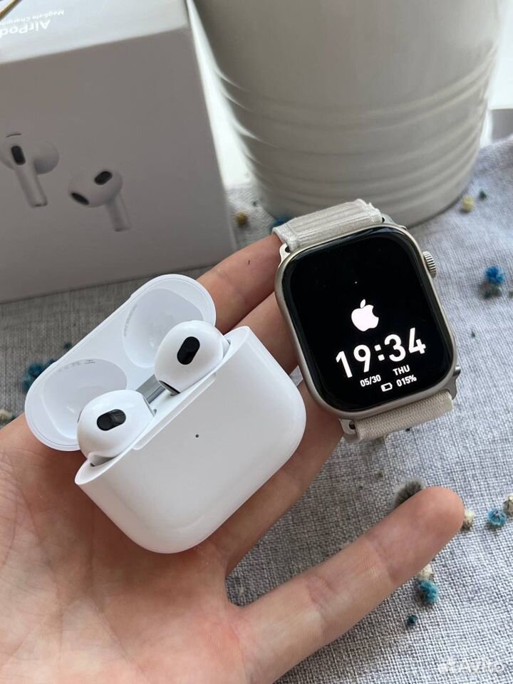 Apple Watch + AirPods